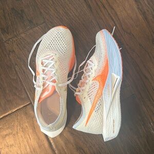 Nike Vaporfly 3 running shoe 8.5 women